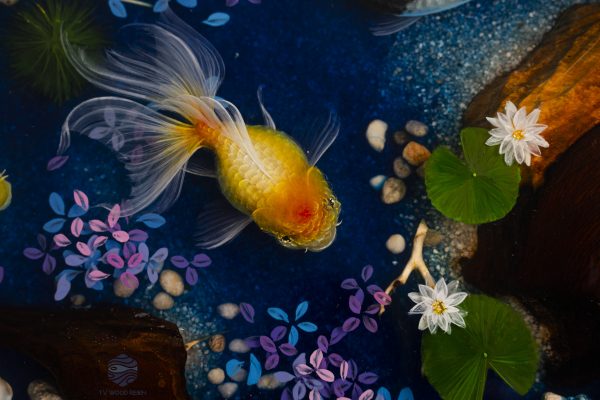 TV Wood Resin's special Round Table embodying Hương wood beauty, deep blue mystery, iconic Koi, and a captivating Peach dragon-fish